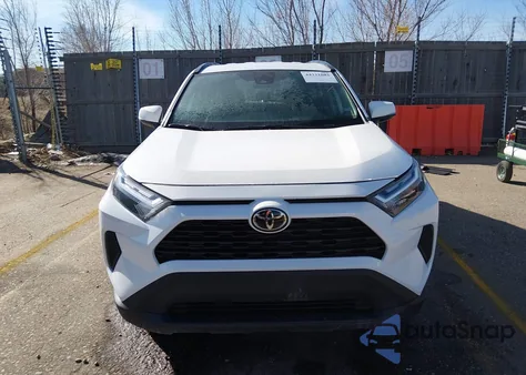 2025 Toyota Rav4 Xle z USA, uszkodzony, nr VIN 2T3W1RFV1SW377384